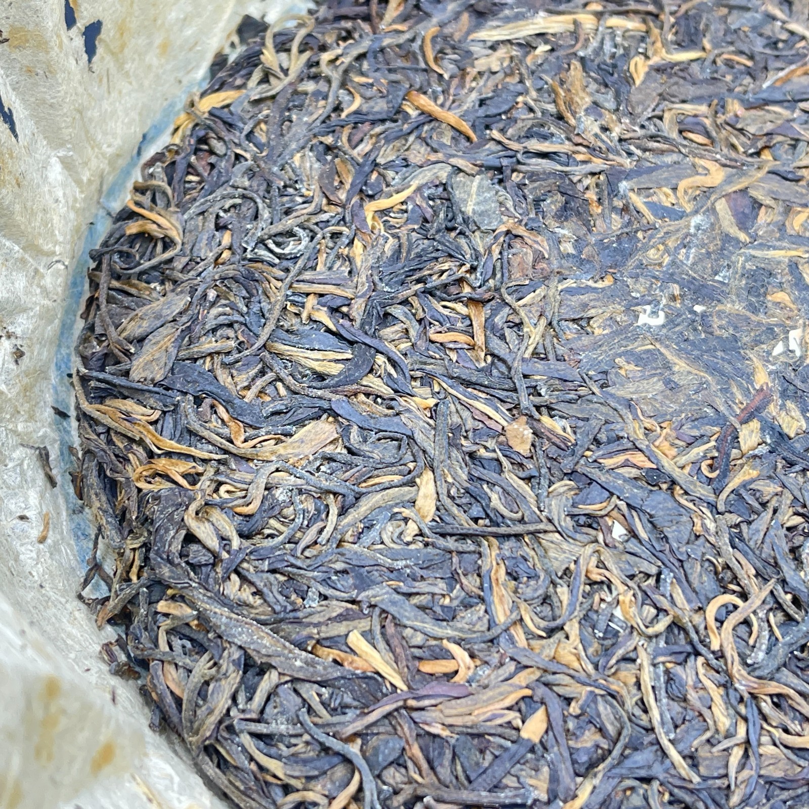 Aged Raw Puer Tea Cake – Vintage Style “Big Blue Mark” Wrapper-357g