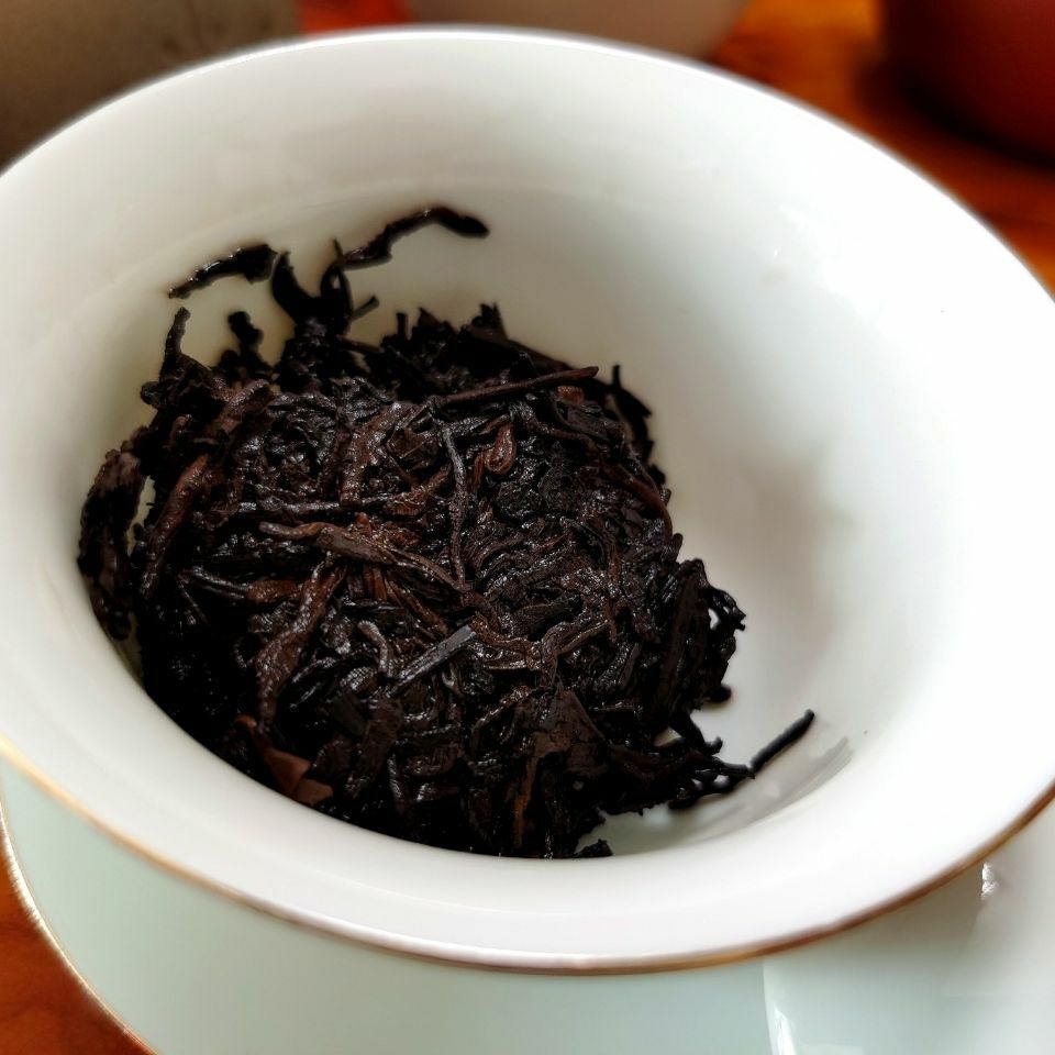 1998 CNNP Zhong Cha Yellow Label Yunnan Chitsu Pingcha Puer Pu’er Tea Ripe 357g