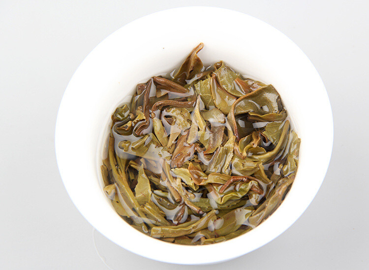 Yunnan Menghai 8582 Raw Pu Erh Tea Brick Sheng Pu Erh Aged Tea 250g