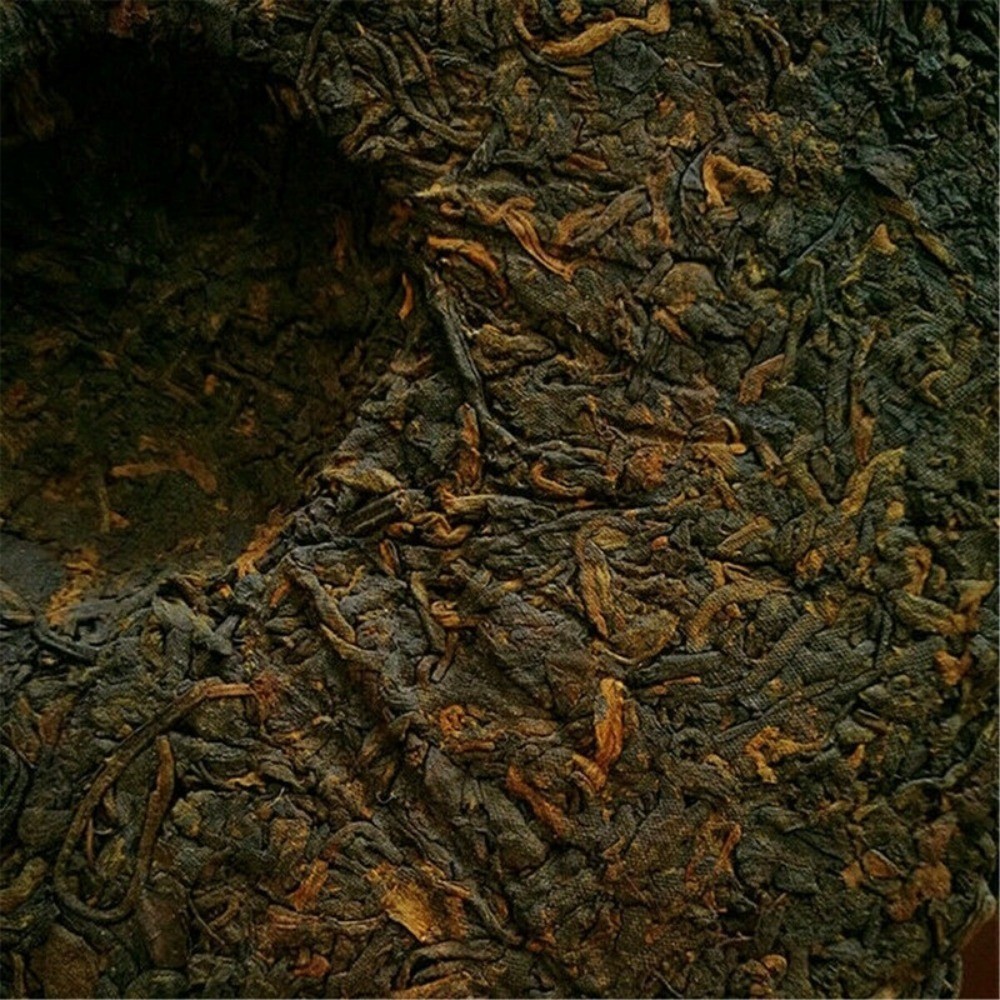 357g Aged Raw Pu-erh Tea Cake Yunnan Ancient Tree, Traditional Chinese Puer Tea