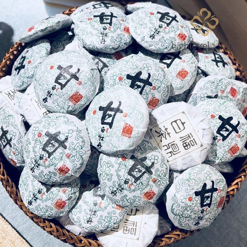 250g FuDing white tea Bai mu dan cake, Lao Bai Cha Old aged Small Pai Mu Tan tea