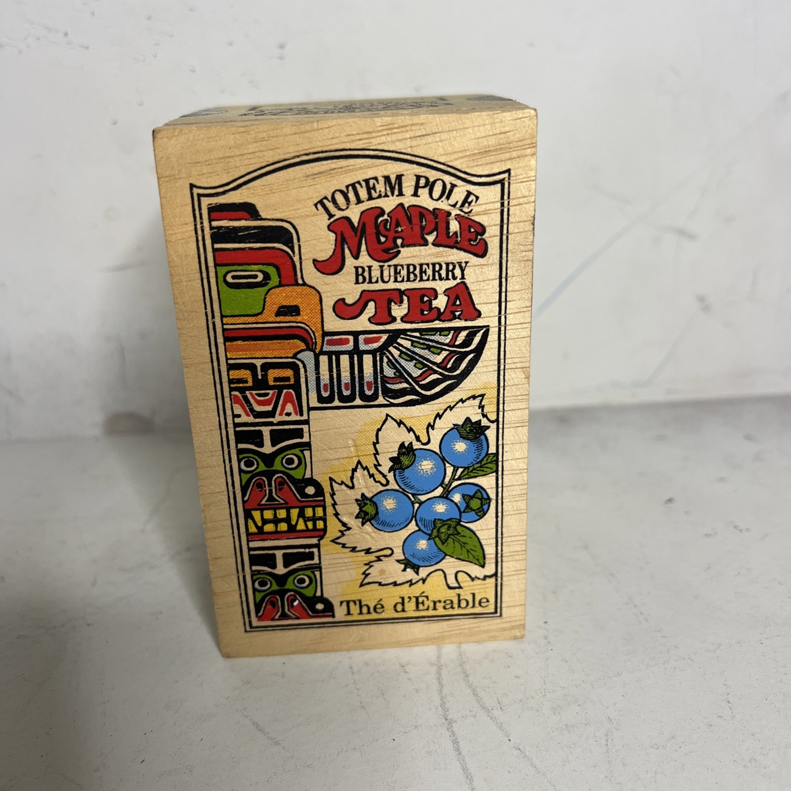 Vintage Mlesna Totem Pole Maple Blueberry Tea Wooden Box – 25 Bags Ceylon