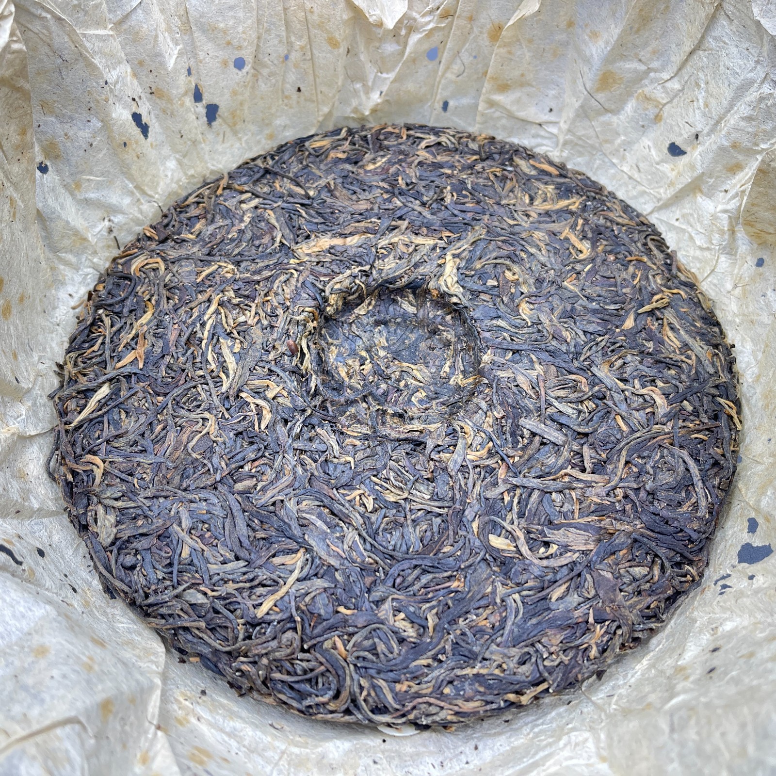 Aged Raw Puer Tea Cake – Vintage Style “Big Blue Mark” Wrapper-357g