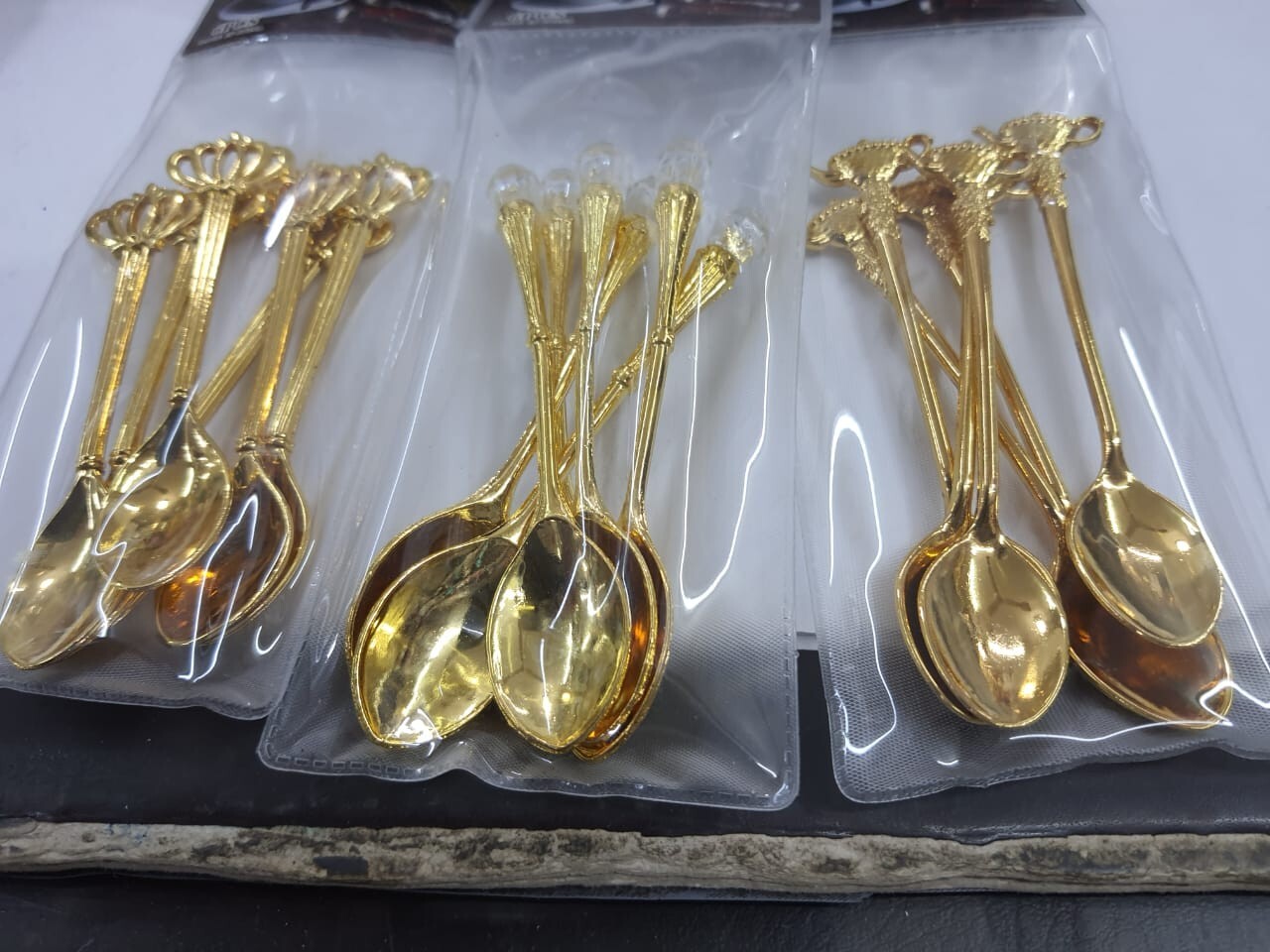 Small, gilded spoons for tea/cinnamon/fenugreek. Several forms. Weight 70 grams.