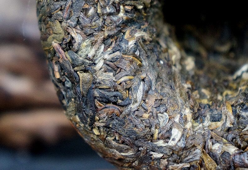 Shangpin Jinsi Gold Ribbon Tuo Cha Puer * 2017 Yunnan Xiaguan Raw Pu’er Tea 100g