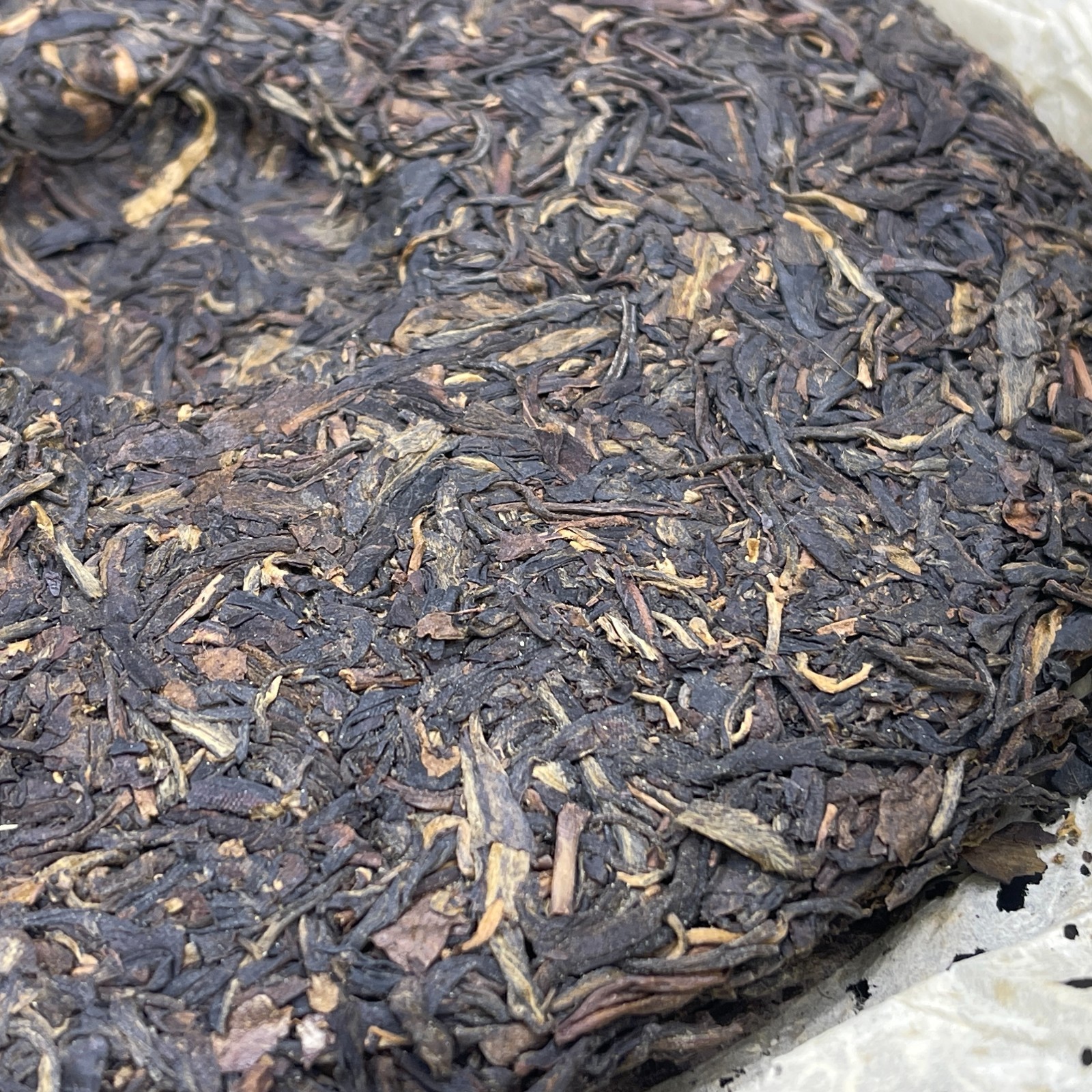 Song Pin Hao “Brown Label” Raw Puerh Tea Cake – 357g (1990s Reproduction)