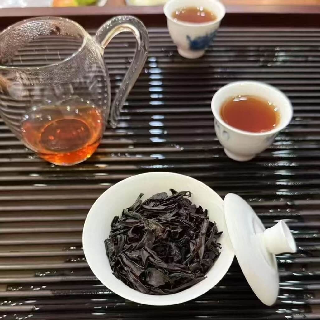 Premium Wuyi Da Hong Pao, Oolong Black Tea (12 Bags)