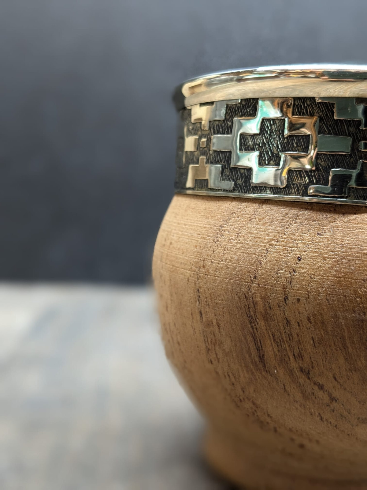Argentinean wooden (Algarrobo) Mate with metal details