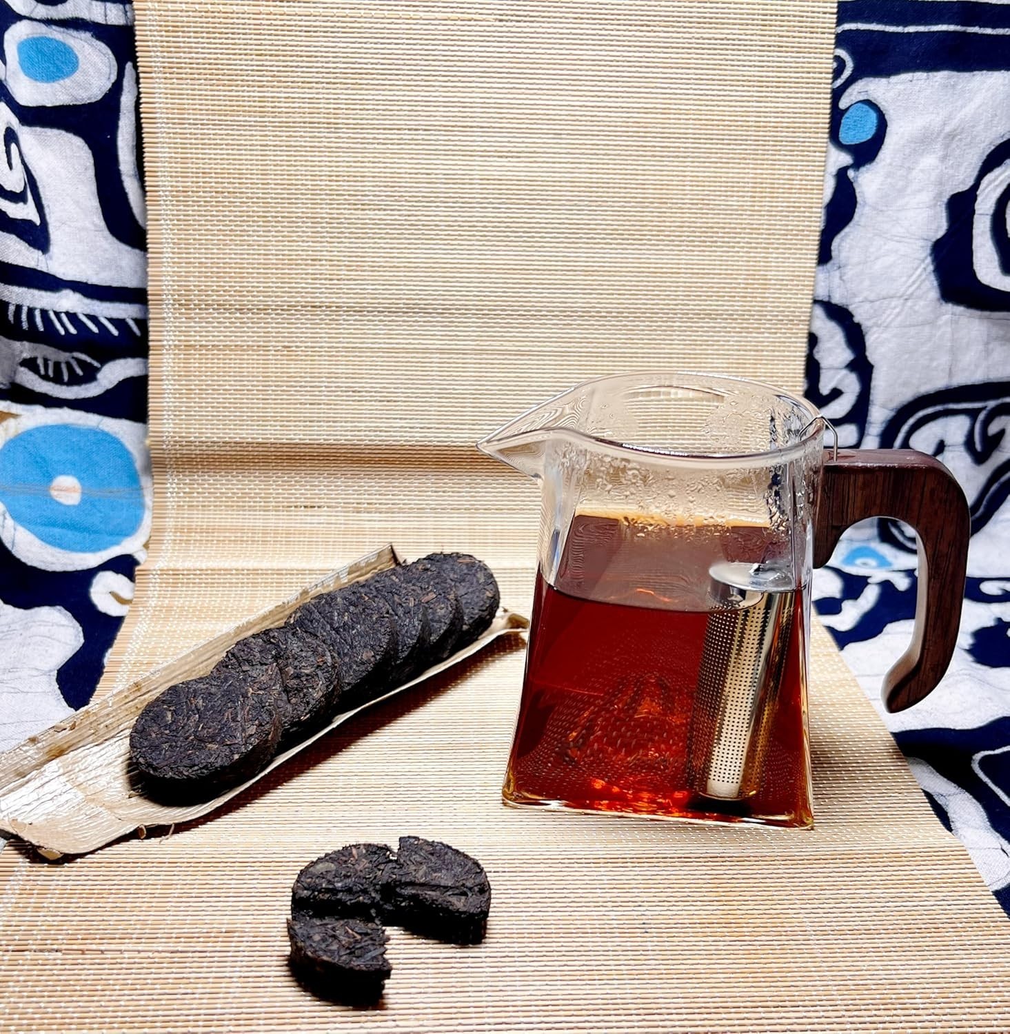 Ripe Puerh Tea Mini Cakes, 7.1 Ounce, Aged Shou Black Tea for 80 Cups