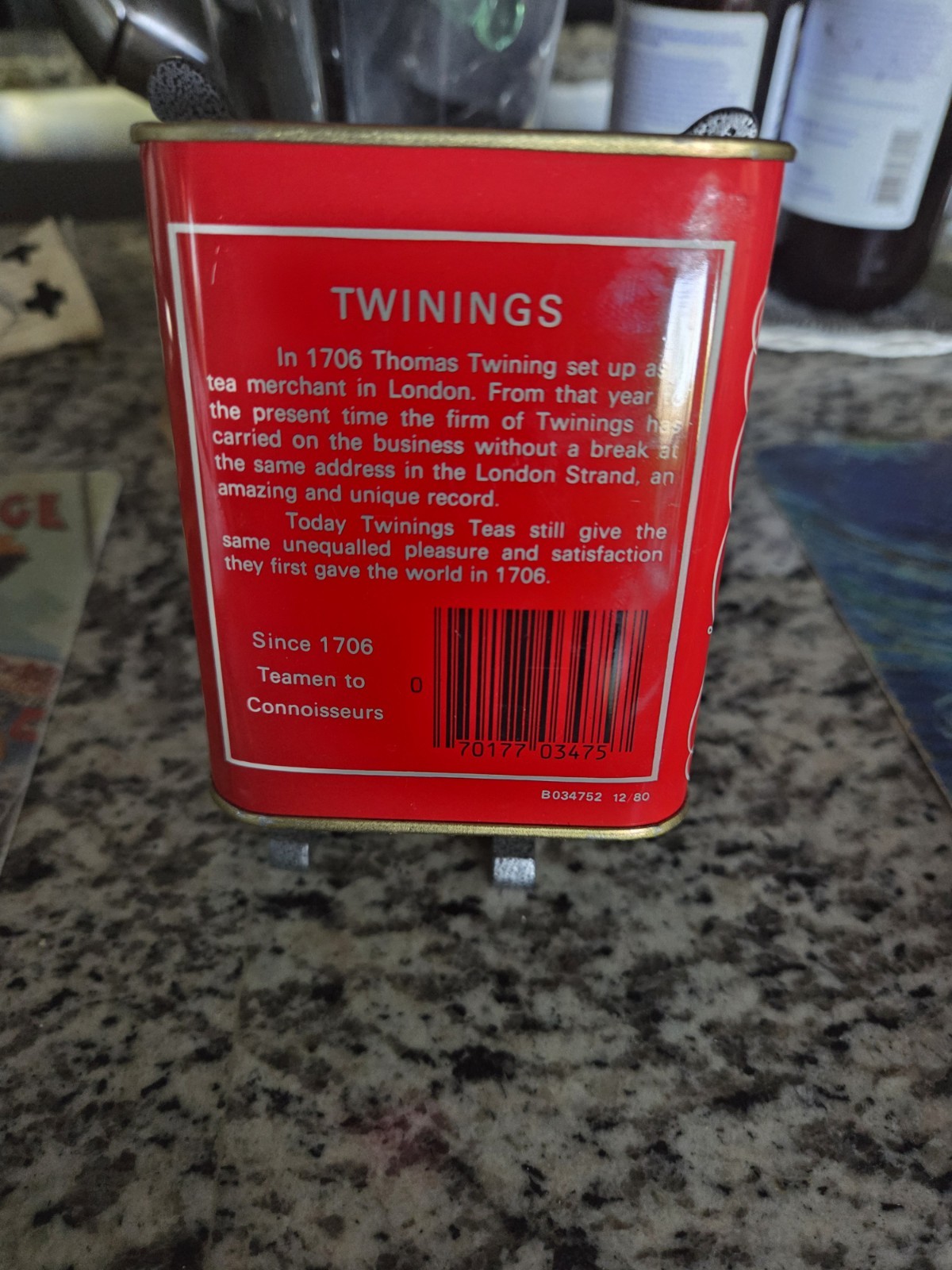 TWININGS ENGLISH BREAKFAST Loose Tea Tin 100g 3.5oz