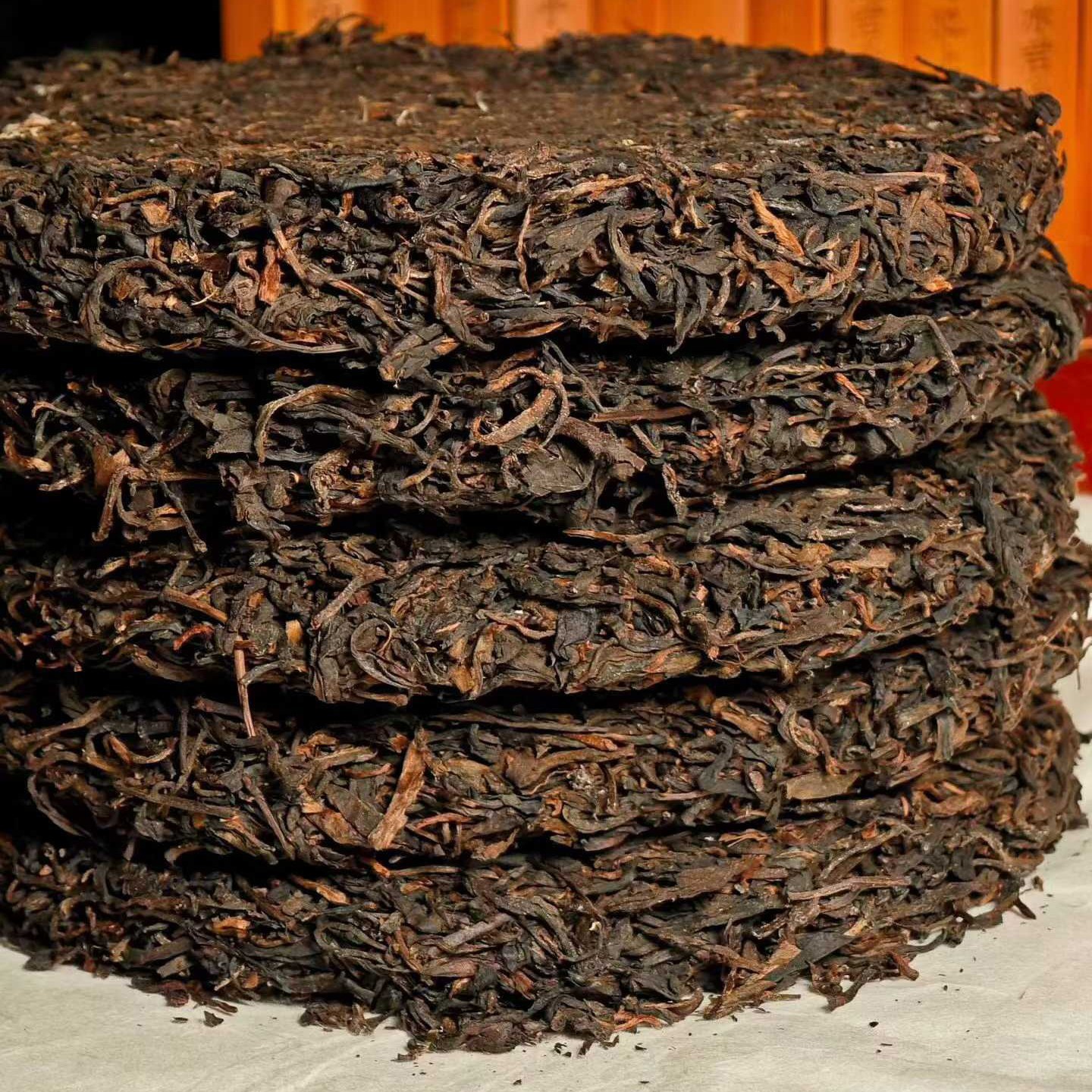 Rare 1950s Antique Songpin Red Label Raw Pu-erh Tea 357g