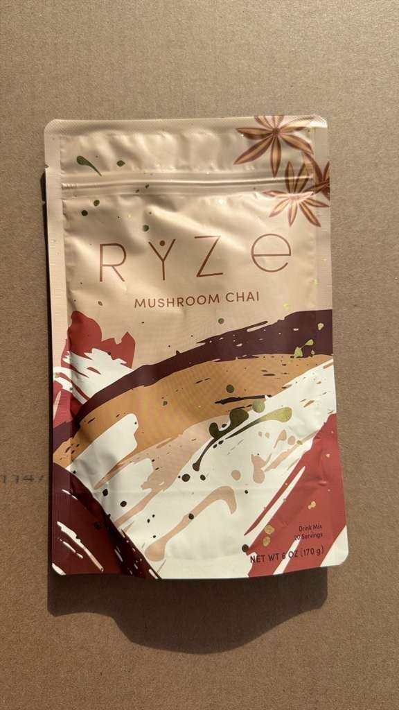(1) RŸZE Mushroom Chai With 6 Adaptogenic Mushrooms Beverage Powder With Spoon