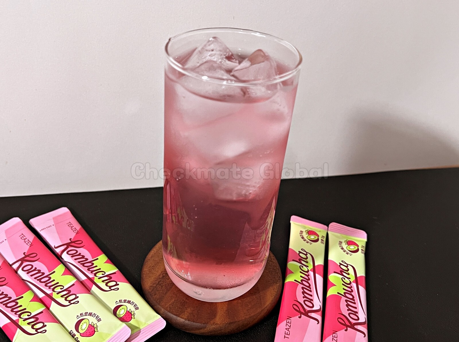 TEAZEN Kombucha Strawberry Kiwi 30 Sticks | Sugar-Free Prebiotic