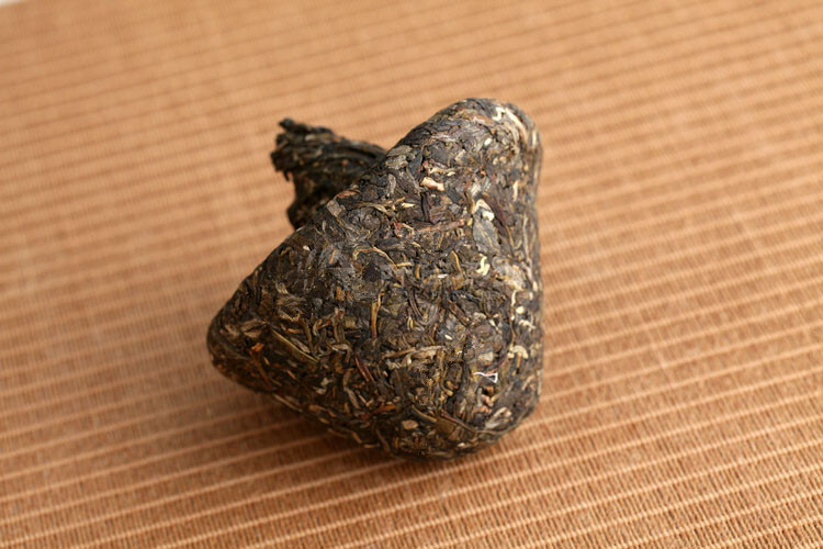 2015 YR Xiaguan Flame Tibetan Bao Yan Jin Cha Mushroom Shaped Pu’er Tea 250g Raw