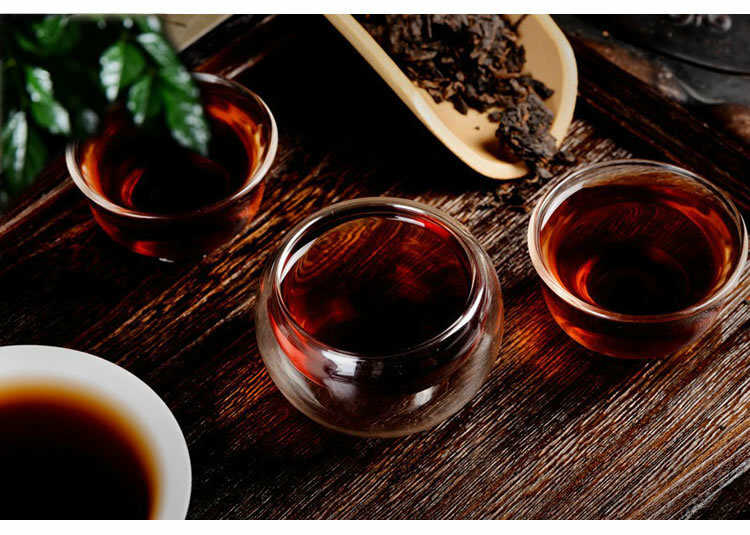 1999 Yunnan Tong Qing Hao Pu-erh Tea Cake Yiwu Mt. Old Tea Ripe Puer Cooked 357g