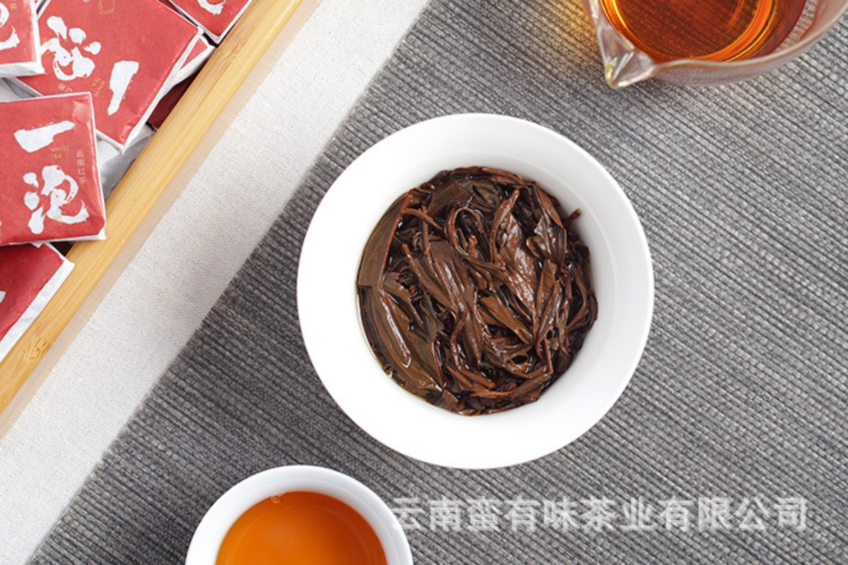 500g Yunnan Fengqing Ancient Tree Dian Hong Bulk Black Tea Small Square Pieces
