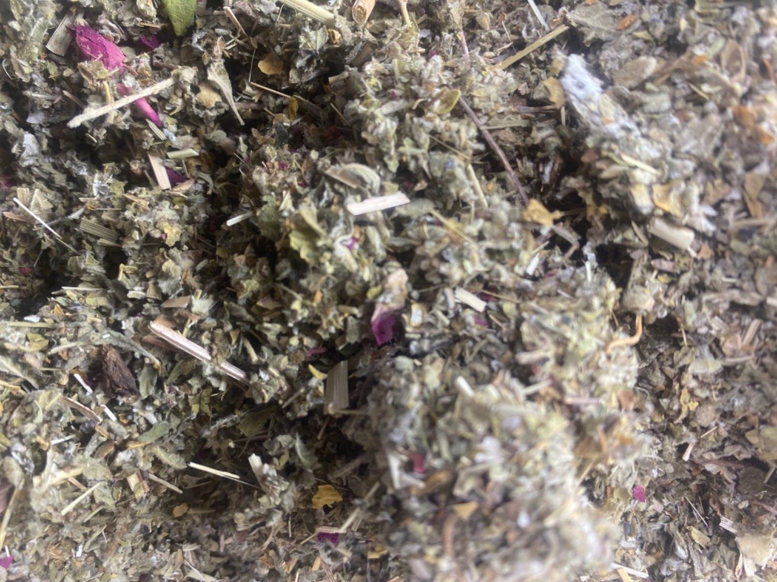lemongrass passionflower raspberry rose plus other herbs! no.72 herbal blend mix