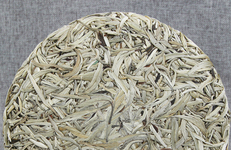2018 Silver Needle White Tea Ancient Tree Yunnan Moonlight White Single Bud 357g