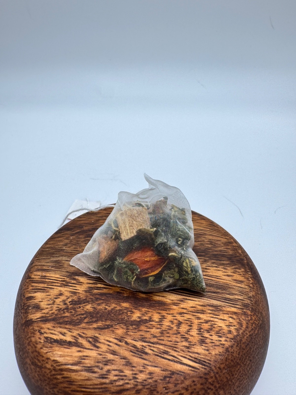 Chicory and gardenia herbal tea