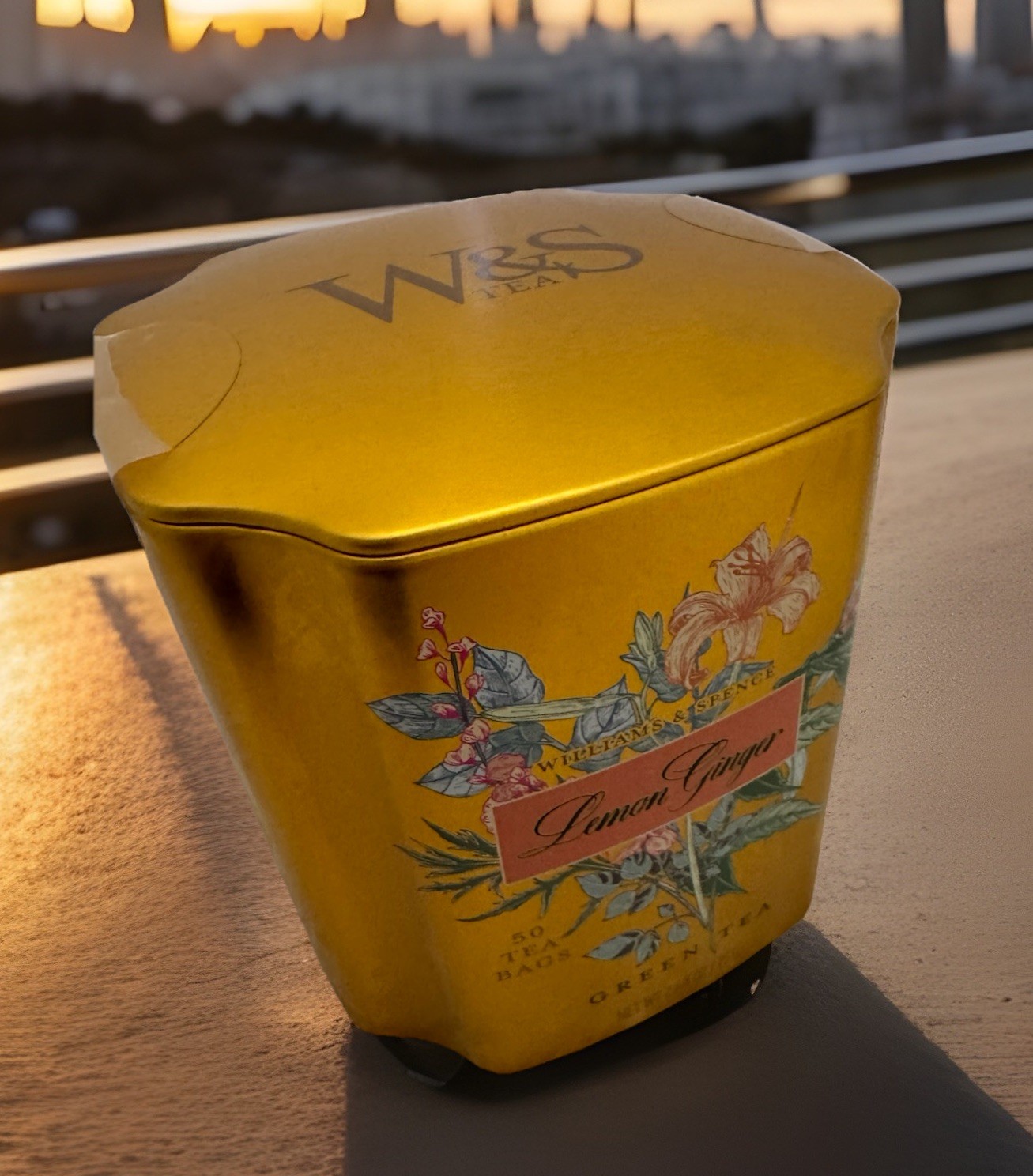 LEMON GINGER GREEN TEA 50BAGS IN BEAUTIFUL Gold Floral TIN WILLIAMS & SPENCE