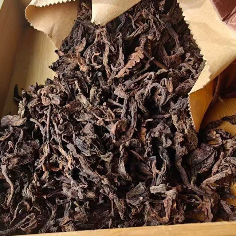 1990s Banzhang Tribute Tea, Millennium Wild Camphor Ancient Tree Raw ,500g