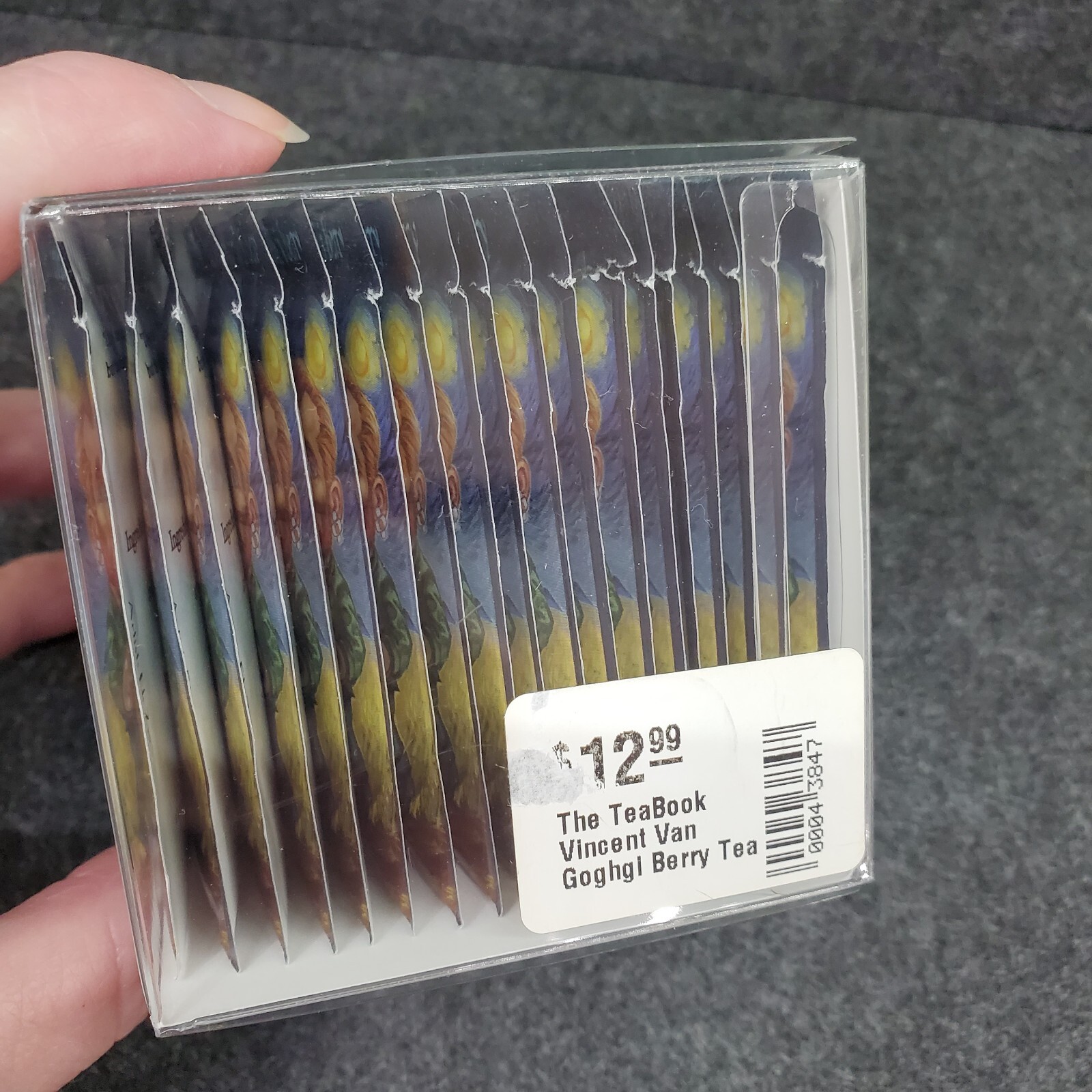 Vincent Van Goghji Berry Tea Bags in Clear Cube The Tea Book Best by 11/26