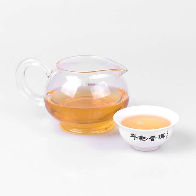 Douji 2014 Jin Dou Raw Pu-erh Tea Cake – 357g (12.6oz)