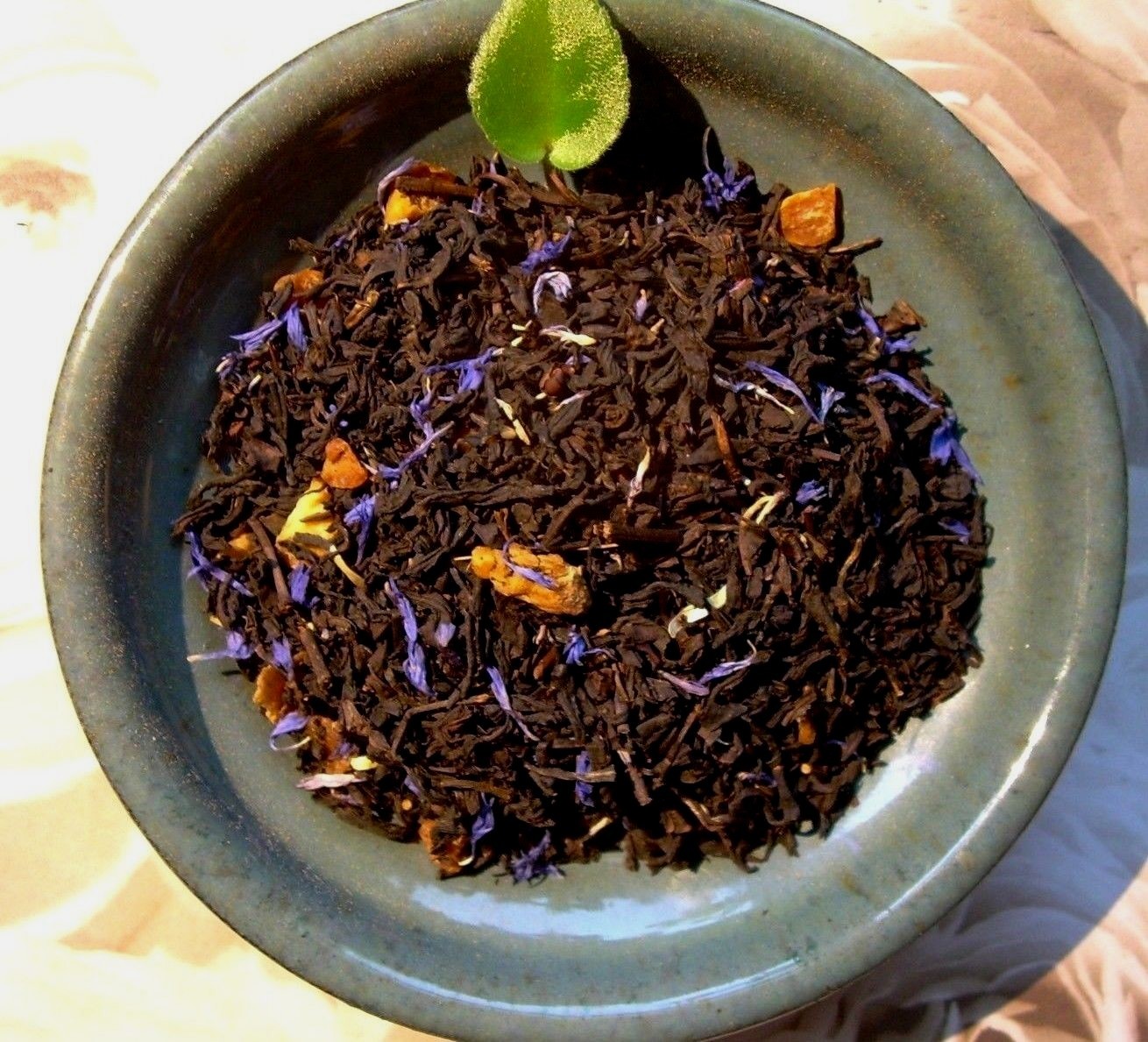 Tea Blue Eyes Mango Apple Peach Tropical Fruit Essences Black Asian Loose Leaf