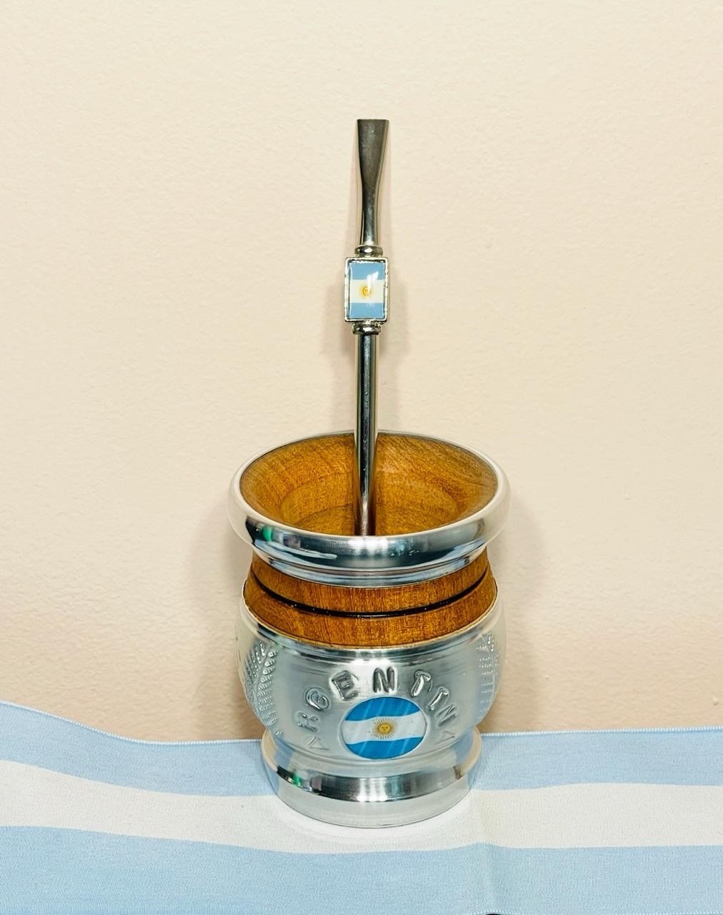 Mate cup yerba argentino – Argentina F Cincelado + bombilla straw Argentina Flag
