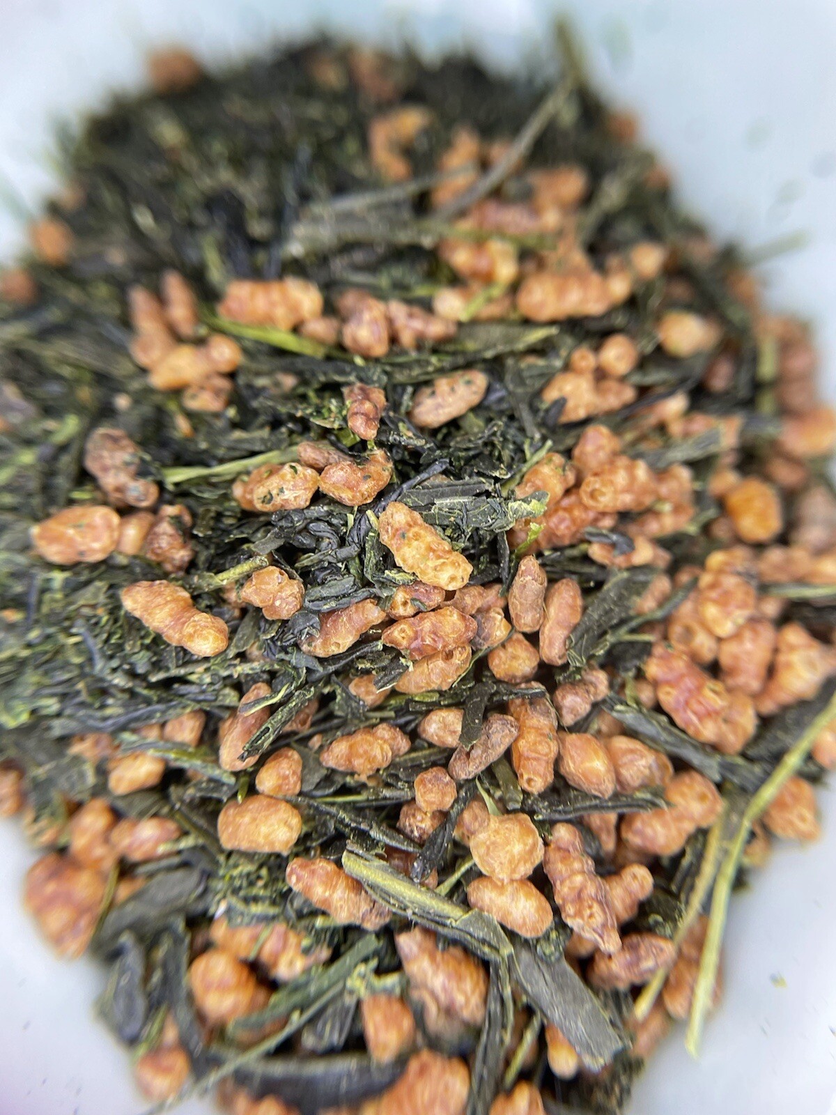 Genmaicha from Uji Japan. The sencha is from first harvest of the year. 200g.