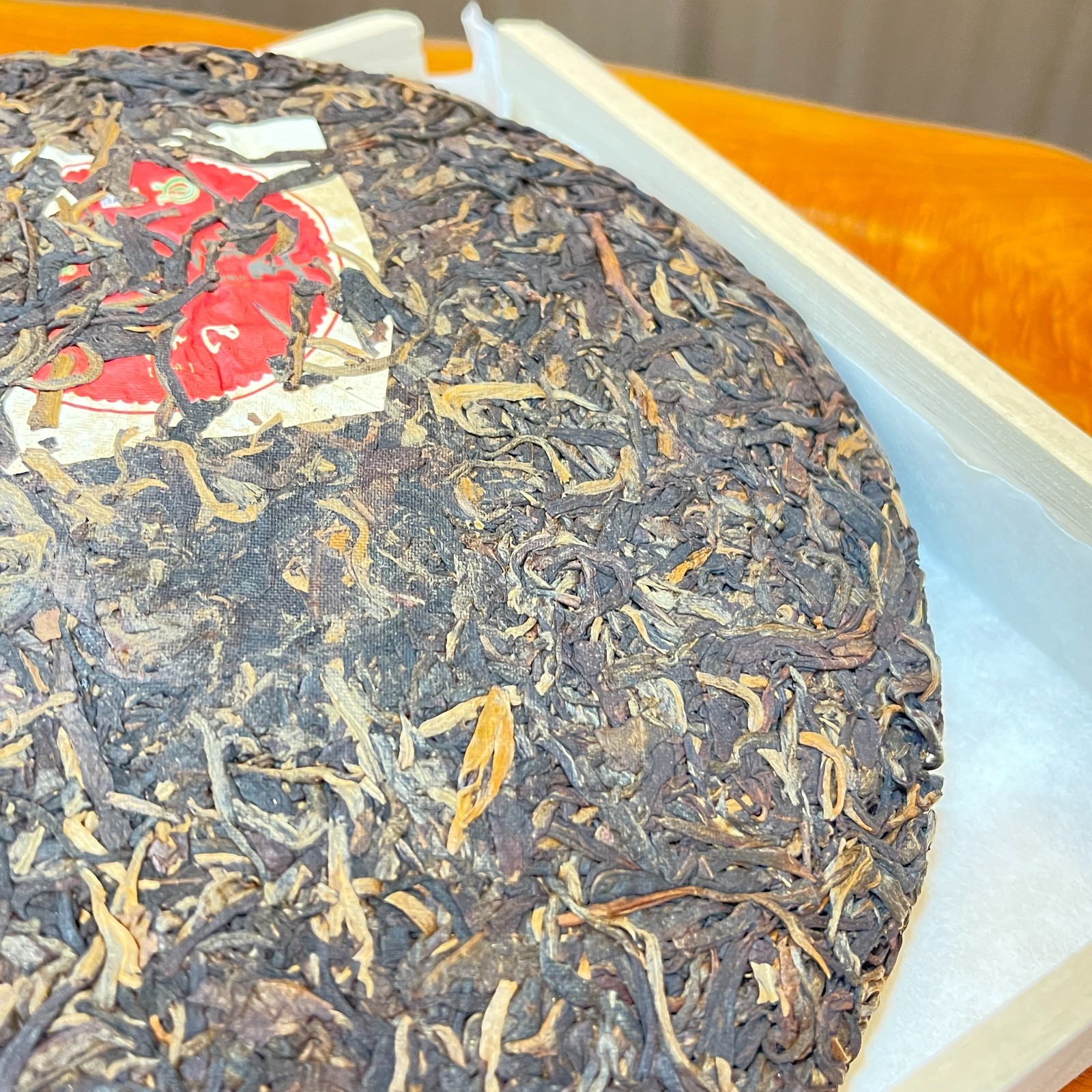 2010 Guoyan Bada Mountain Raw Pu-erh Tea Cake 400g