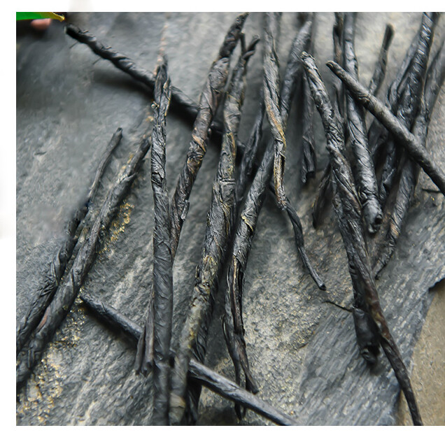 Wild-growing Hainan Imperial Kuding Tea Herbal Tea Bulk Bitter Needle Stalk Tea