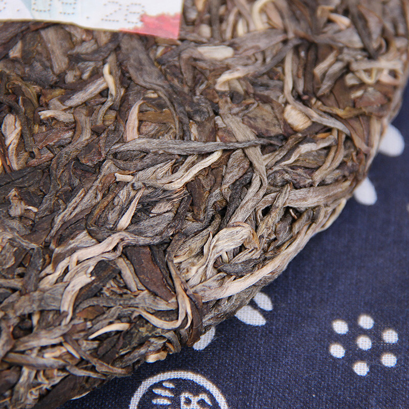 Haiwan 2016 Lao Tong Zhi Pu Erh Tea “Autumn” Qiu Shuang Puer Raw Tea Cake 400g