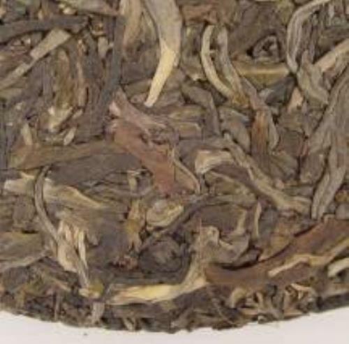 2004 CNNP Yiliang Factory Red Label Sheng (Raw) Beeng Cha 350g