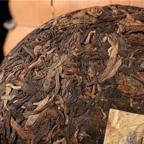 1999 Yunnan Song Pin Hao Yiwu Mountain Old Tree Puerh Tea Raw Pu’er Tea 400g