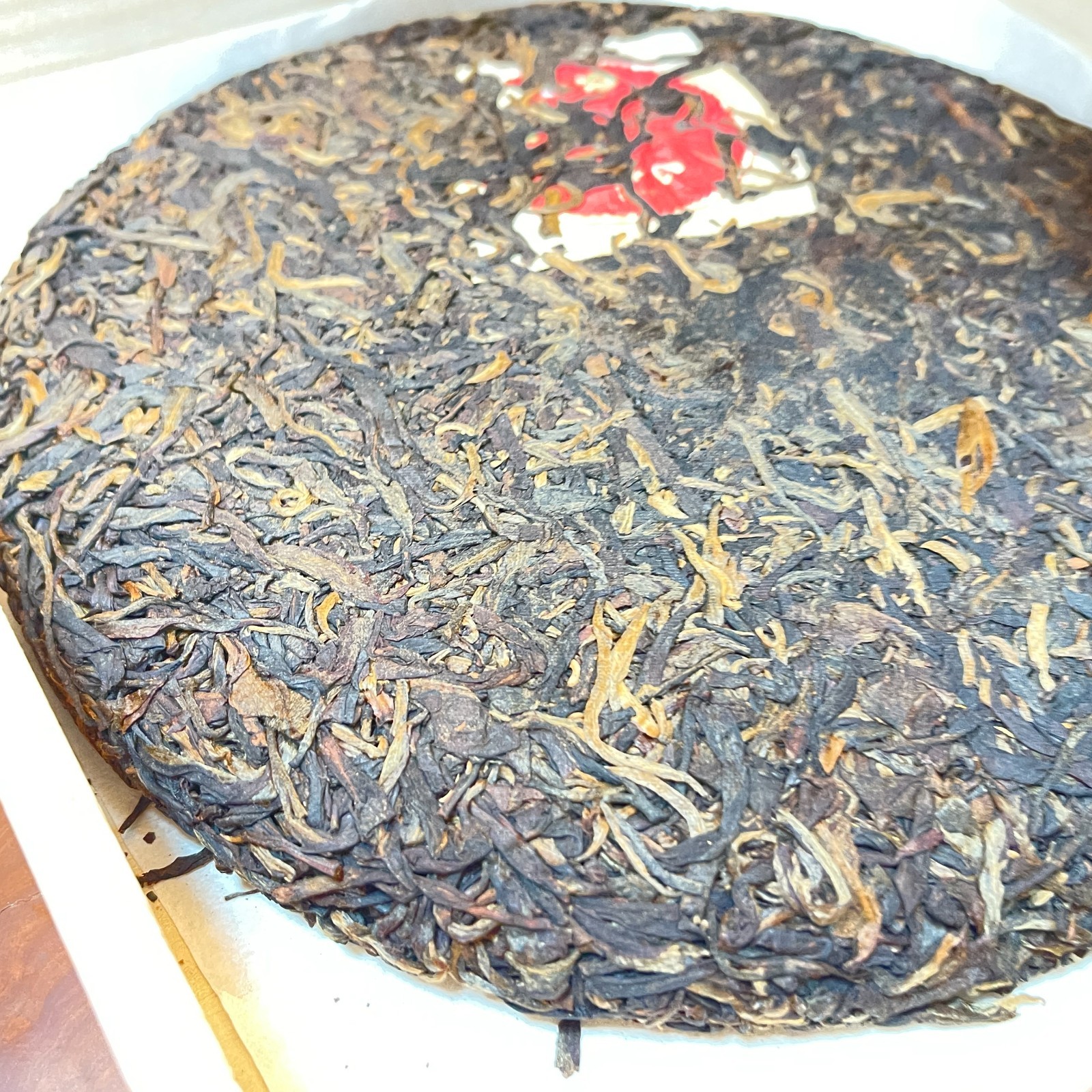 2010 Guoyan Bada Mountain Raw Pu-erh Tea Cake 400g
