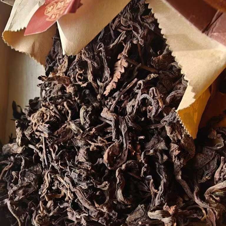 1990s Banzhang Tribute Tea, Millennium Wild Camphor Ancient Tree Raw ,500g