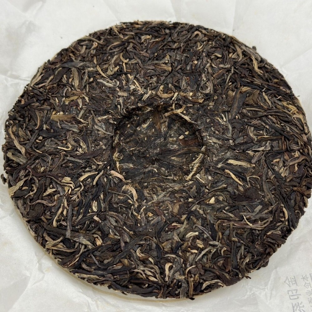 Pu-erh tea,2015,Xiaguan,Jingmai time,357g,Raw