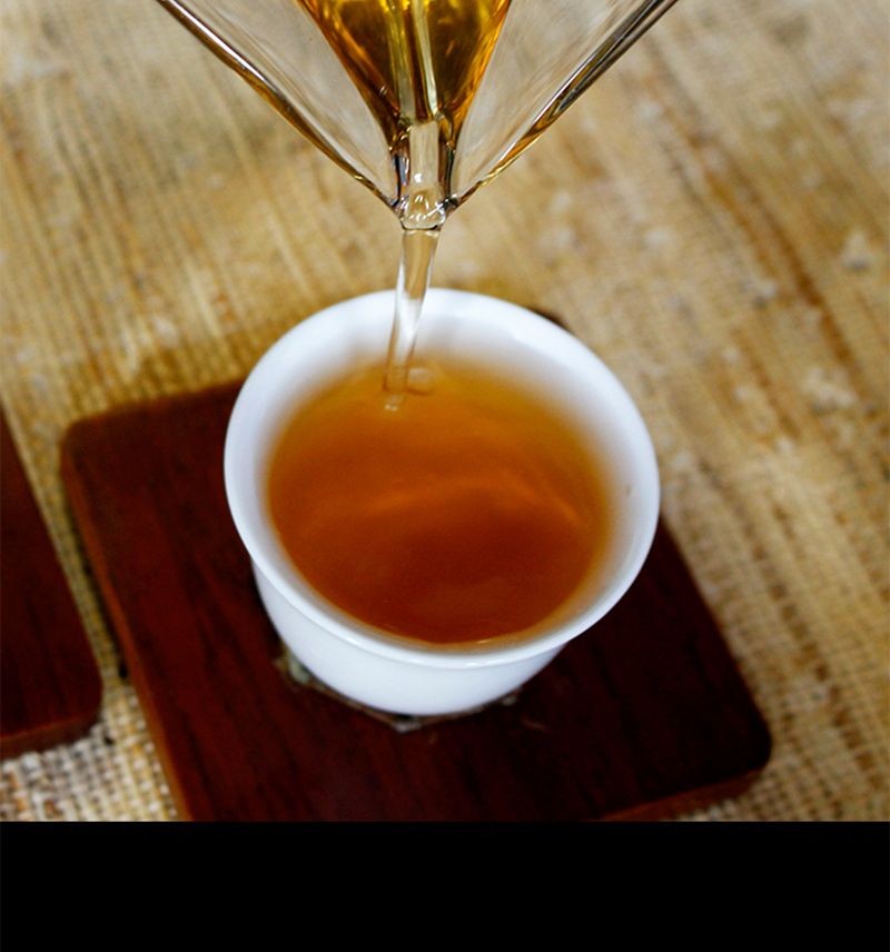 250g 2013 Yunnan Pu’er Tea Raw Tea Bricks Yi Wu Gua Feng Zhai Tea