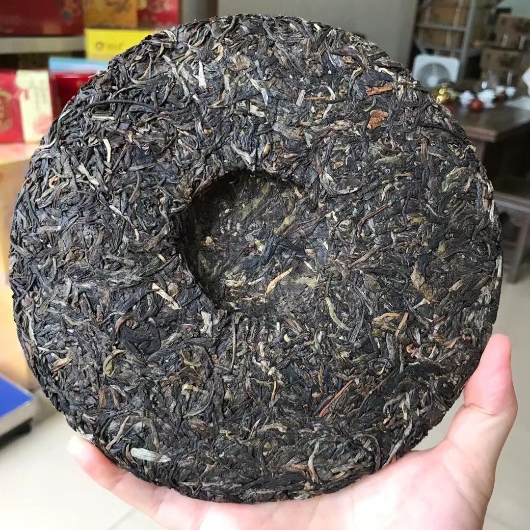 Dragon Pole Round Cake 2022 TAETEA Menghai Dayi Pu-erh Tea Puer Pu’er Raw 357g