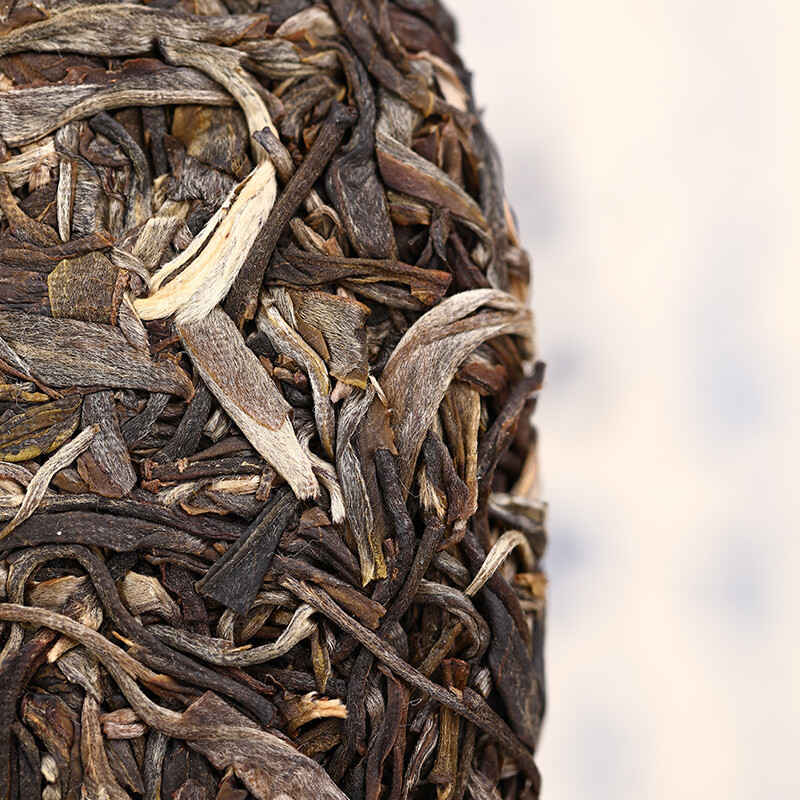 2020 Haiwan Old Comrade Old Raw Puer Tea Cake 400g Liang Pin Ling Qi Pu’er Puerh