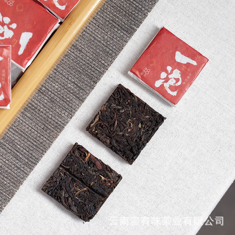 500g Yunnan Fengqing Ancient Tree Dian Hong Bulk Black Tea Small Square Pieces