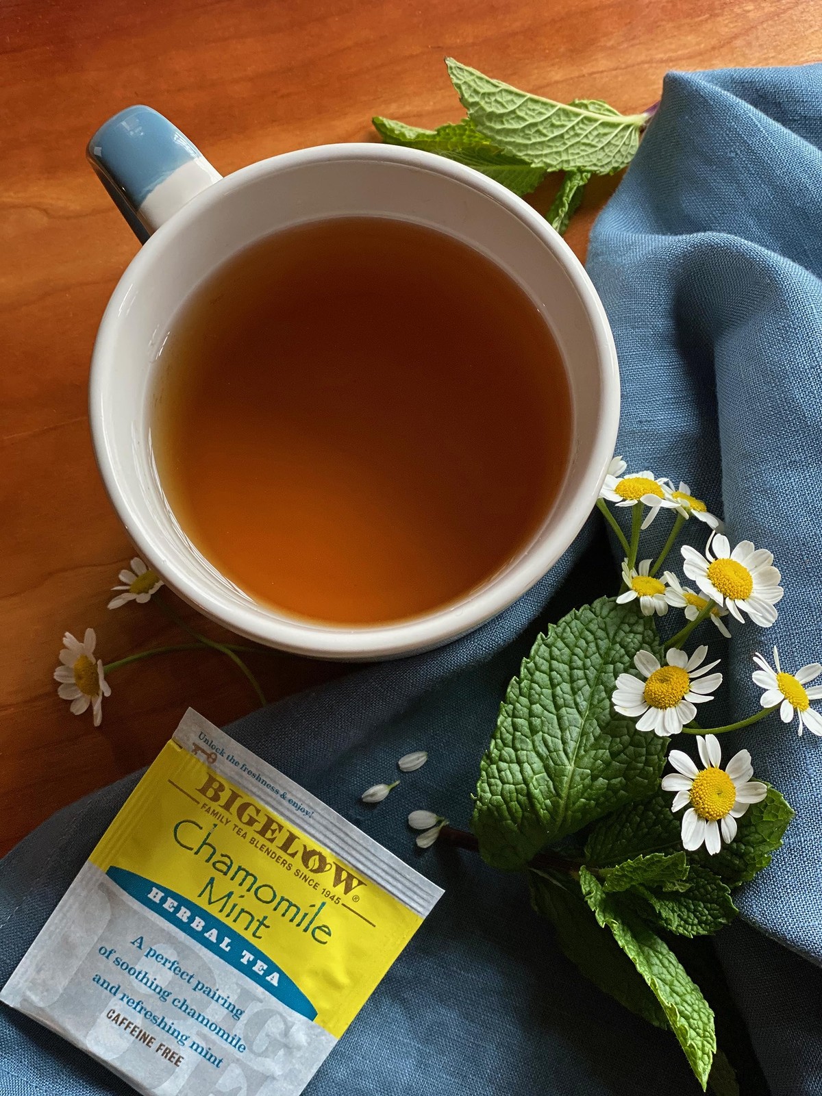 Bigelow Tea Chamomile Mint Herbal Tea, Caffeine Free, 20 20 Count (Pack of 6)