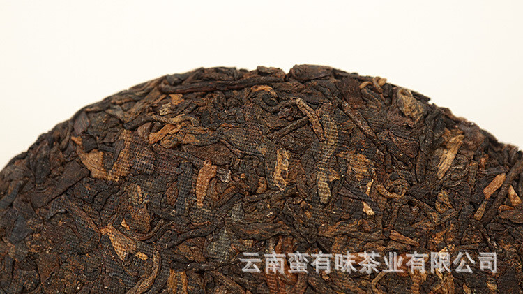 100g Yunnan Menghai Ripe Pu’er Tea Golden Needle White Lotus Ripe Cake Palace
