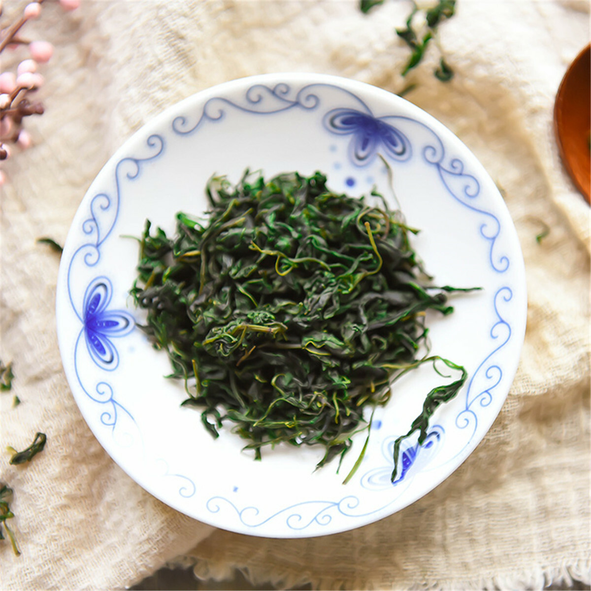 Kuding Tea Small Leaf Organic Natural Herbal Tea Bitter Tea Loose Leaf Premium