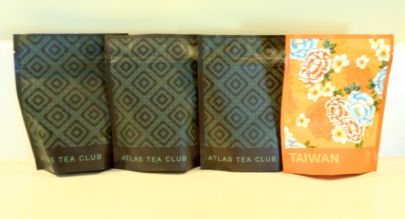 Atlas Tea Club 4 Bags of Assorted Loose Leaf Black and White Tea