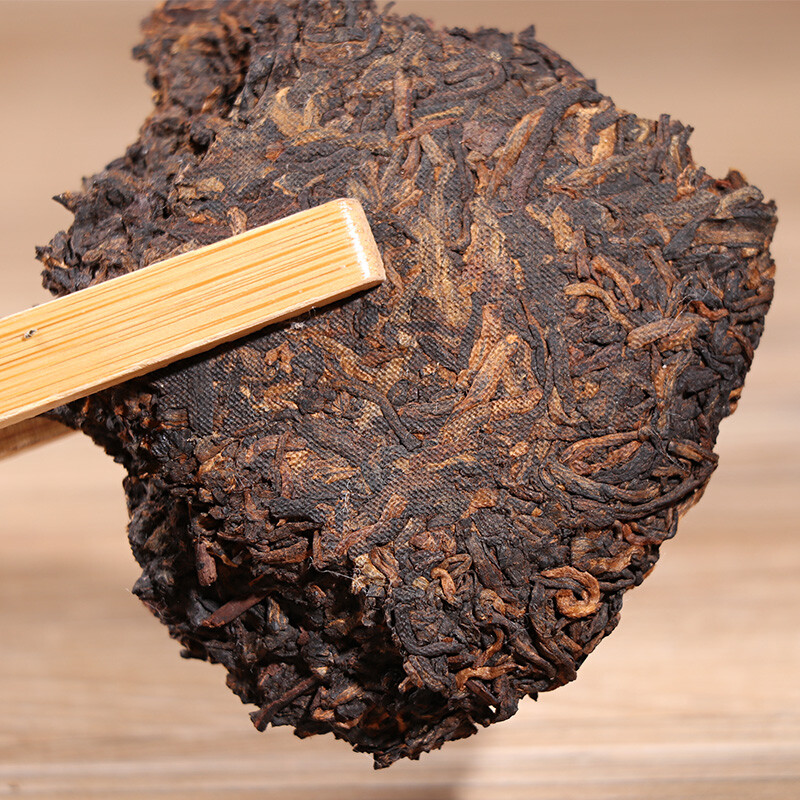 Puer Golden Buds * 2015 Year Menghai BaJiaoTing Pu’er Puerh Pu-erh Tea Cake 200g