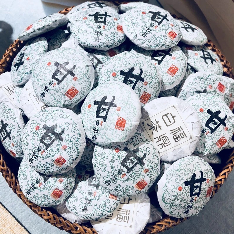 1000g FuDing White Tea Bai mu dan cake Lao Bai Cha Old aged Small Pai Mu Tan tea