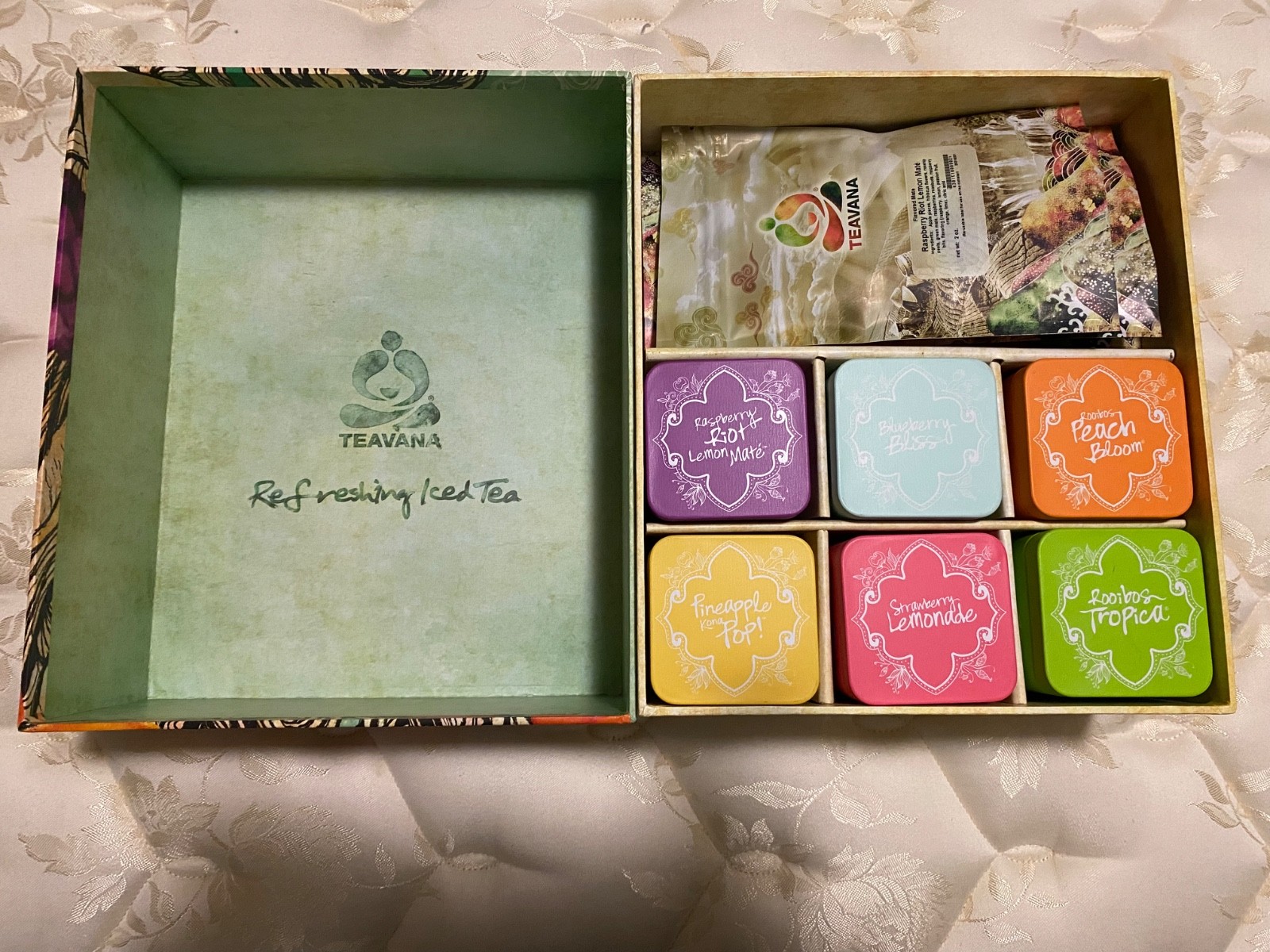 Teavana Exotic Blends Collection Box Set 6 rare popular teas and collector tins