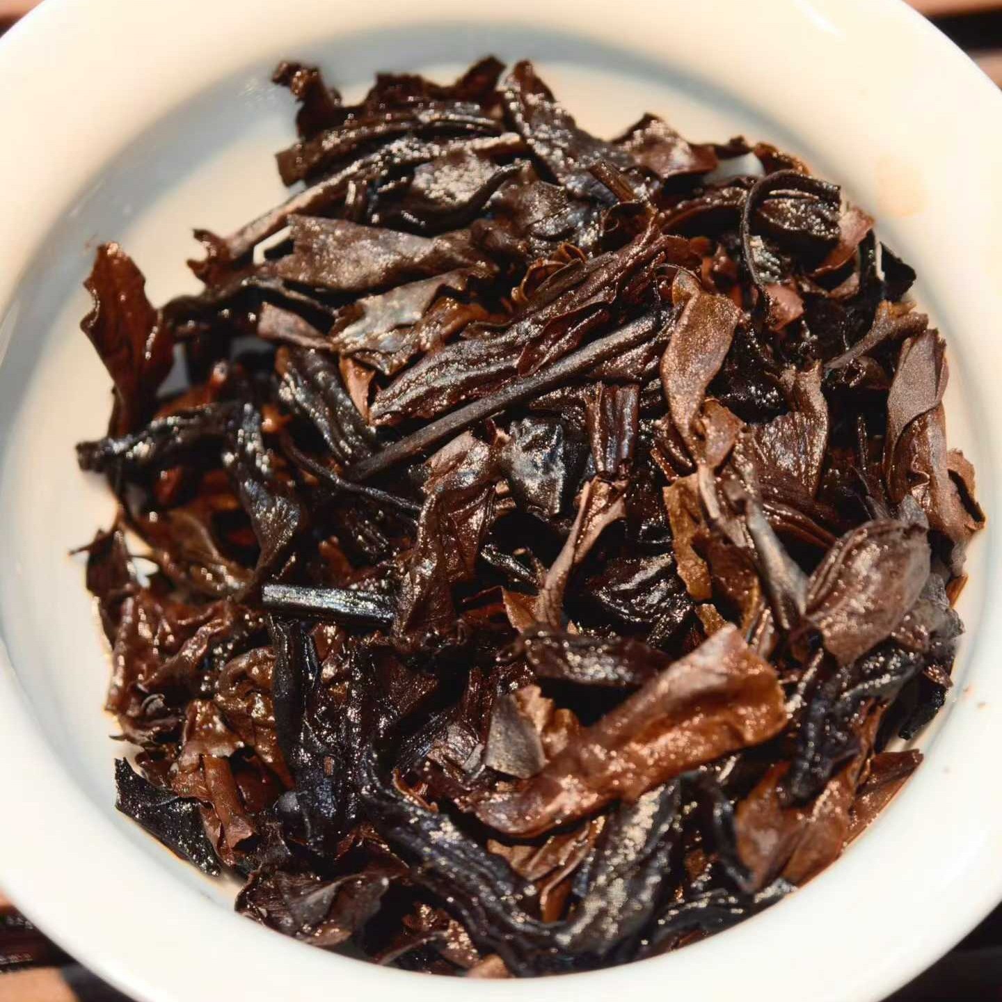 Rare 1950s Antique Songpin Red Label Raw Pu-erh Tea 357g